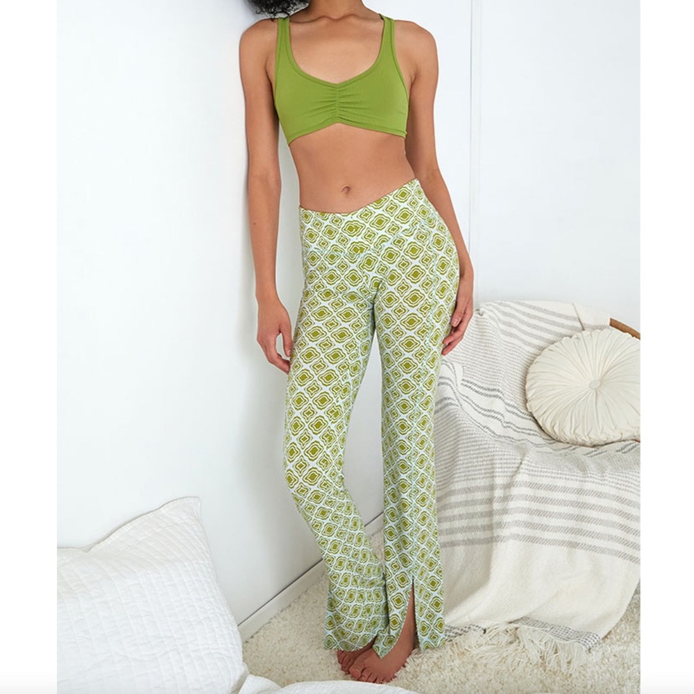 LA Hearts BUNDLE: Cinched Bralette & Elise Split Flare Yoga Pants - NWT (L)
